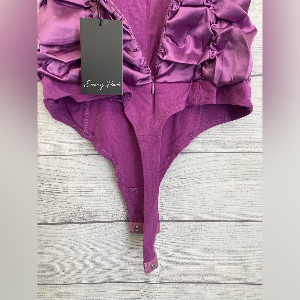 Emory Park | NWT Women’s Sleeveless Ruched Bodysuit - Picture 7 of 9
